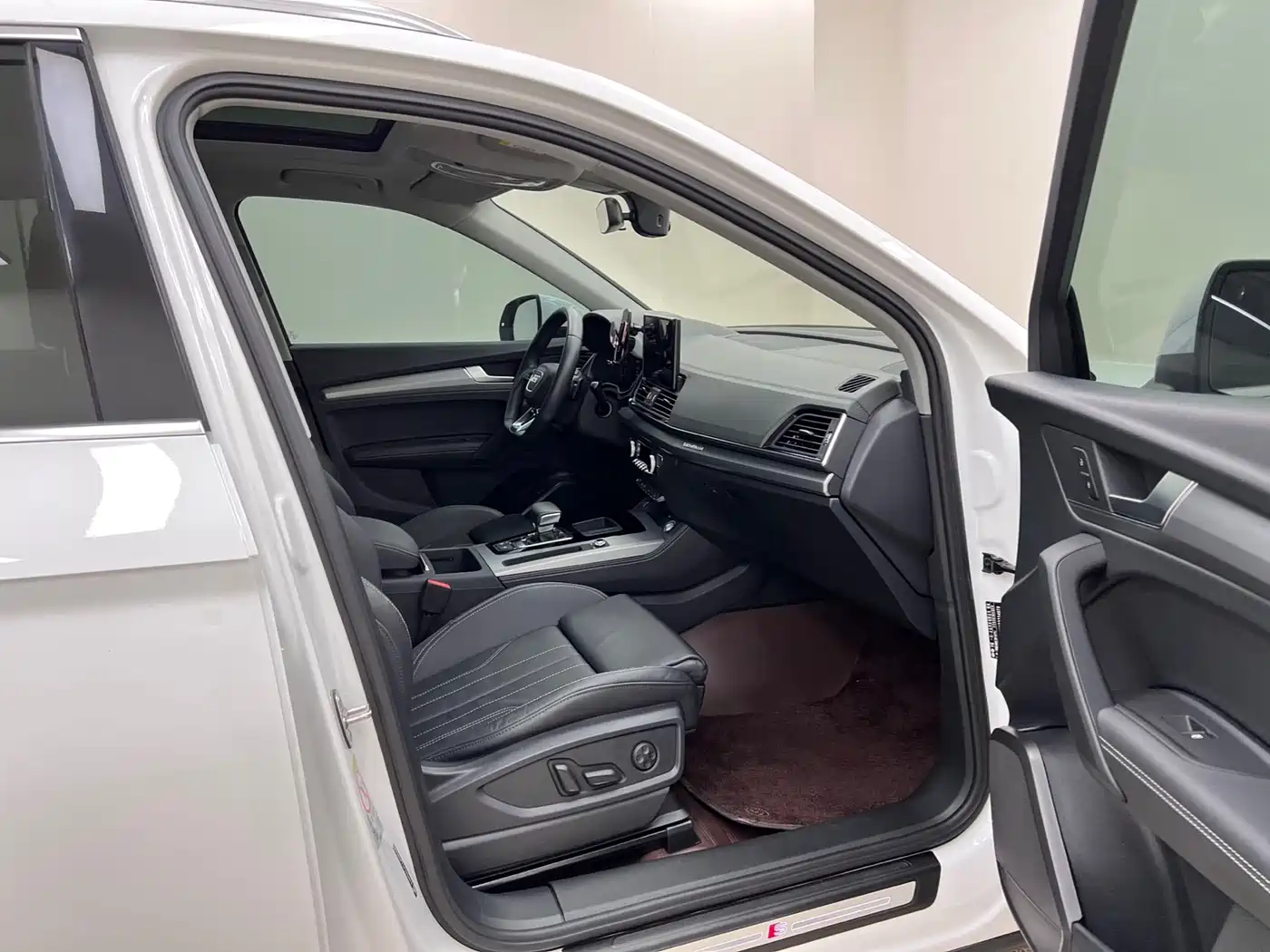 Audi Q5L 2023 40T Luxury Dynamic фото 22