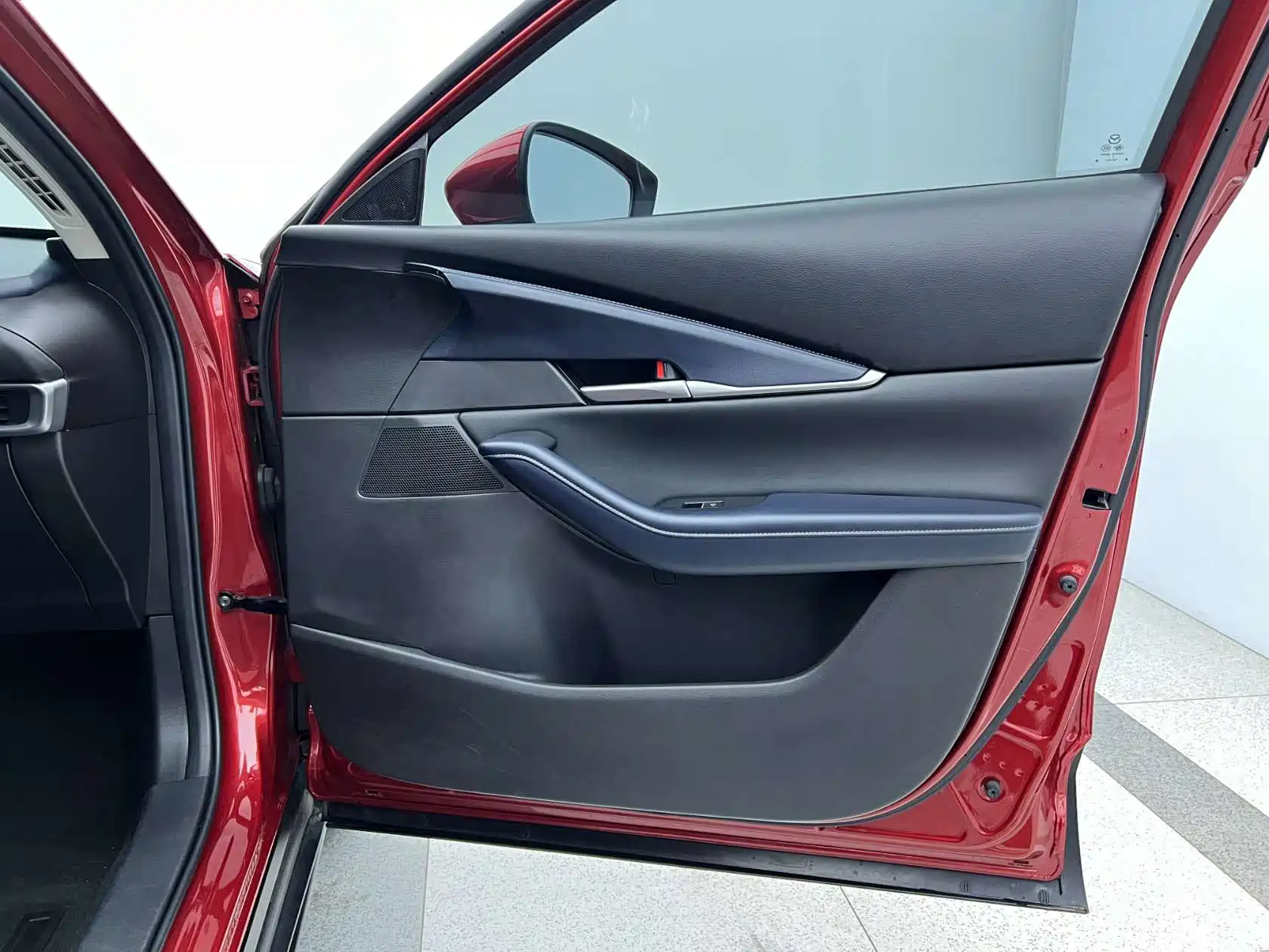 Фото 27 - Mazda CX-30