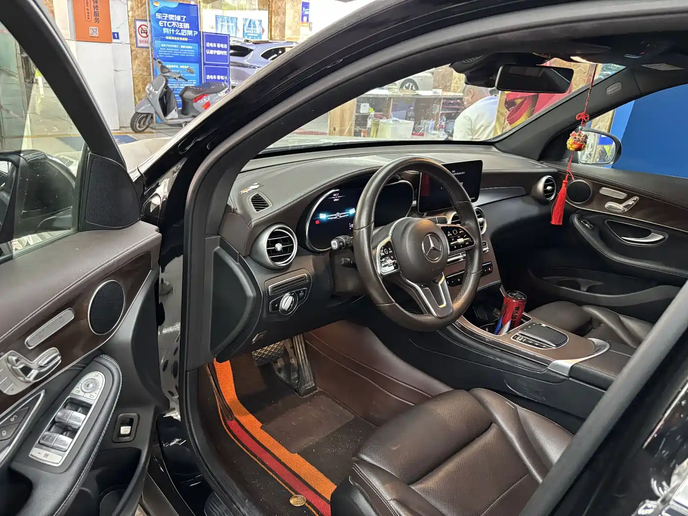 Mercedes-Benz GLC 2020 Facelift GLC 300 L 4MATIC Dynamic фото 4