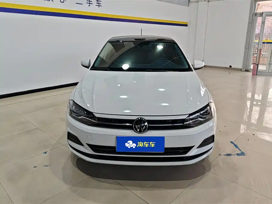 Volkswagen Polo 2021 Plus 1.5L Automatic Panorama Enjoyment Edition фото 2