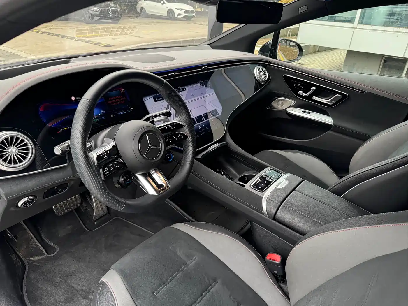 MERCEDES-BENZ EQE AMG