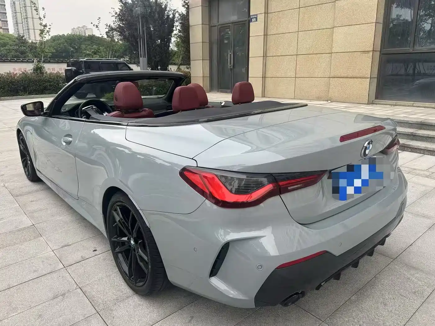 BMW 4 Series 2022 425i Convertible M Sport Shadow Night Package фото 9
