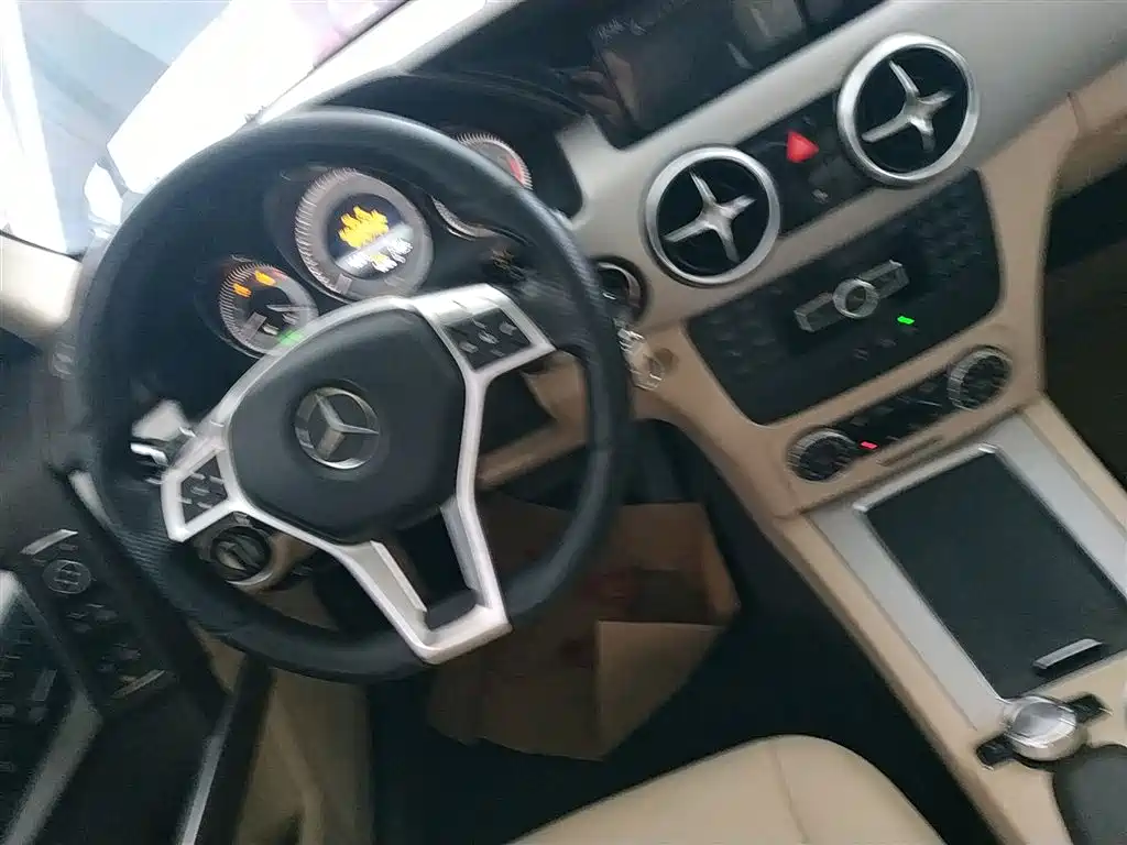 Mercedes-Benz GLK-Class 2015 GLK 260 4MATIC Dynamic Ultimate Edition фото 6