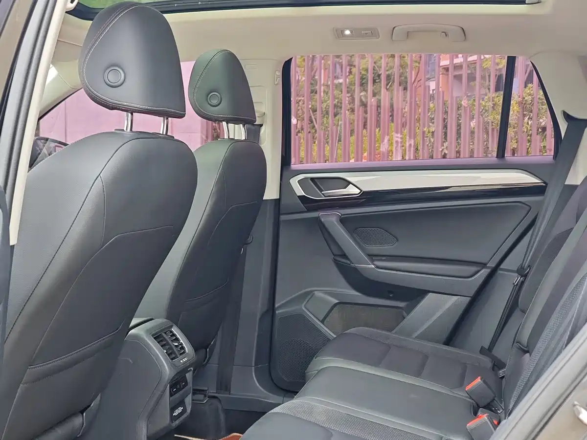 Volkswagen Tayron 2019 330TSI 4WD Luxury China VI фото 8