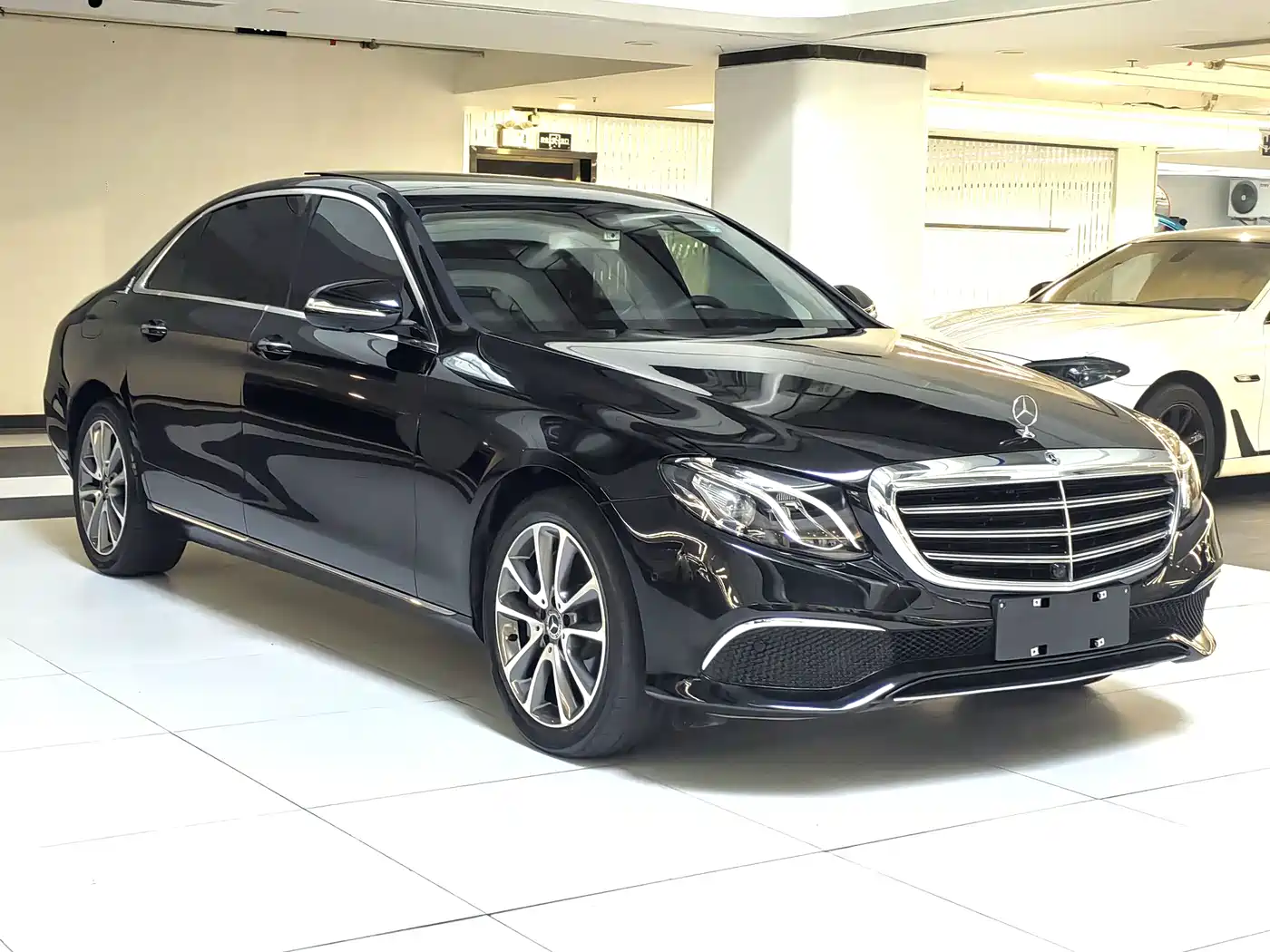 Mercedes-Benz E-Class 2019 E 300 L Fashion фото 3