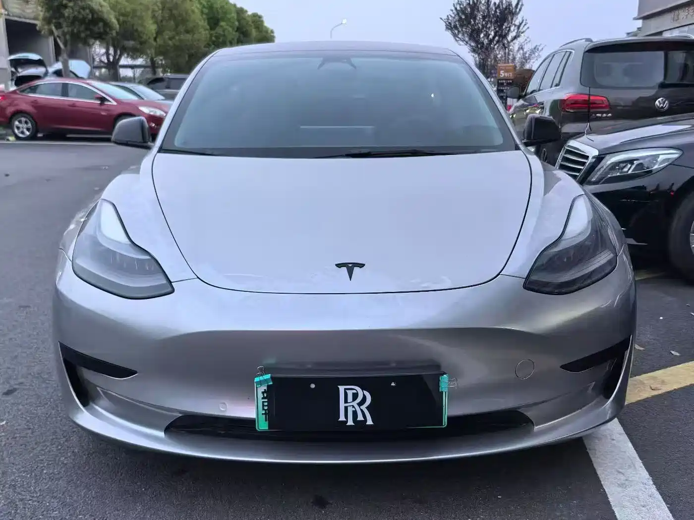 TESLA MODEL 3