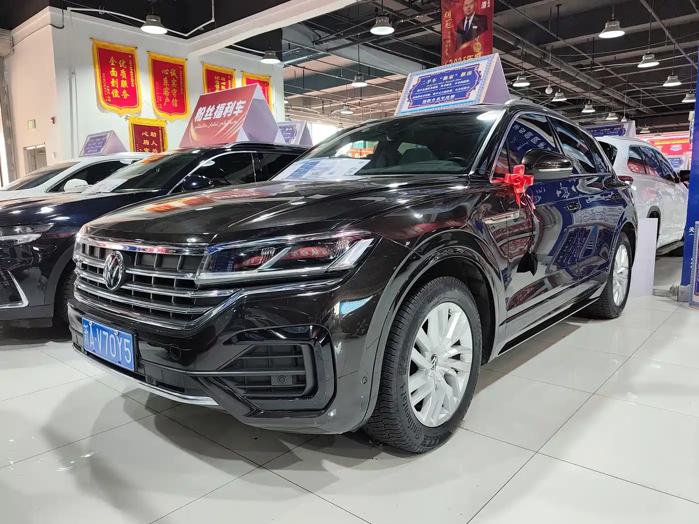 VOLKSWAGEN TOUAREG