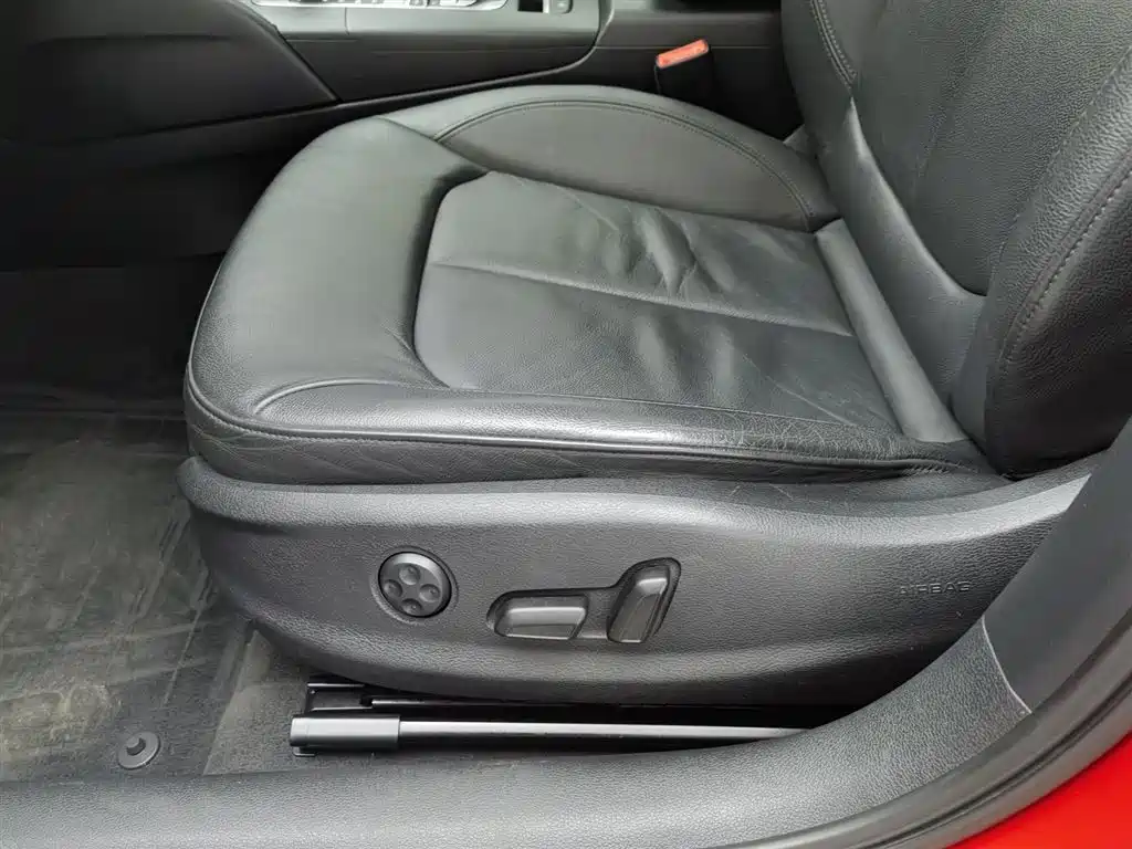 Audi A3 (Import) 2015 Limousine 45 TFSI S line Luxury фото 20