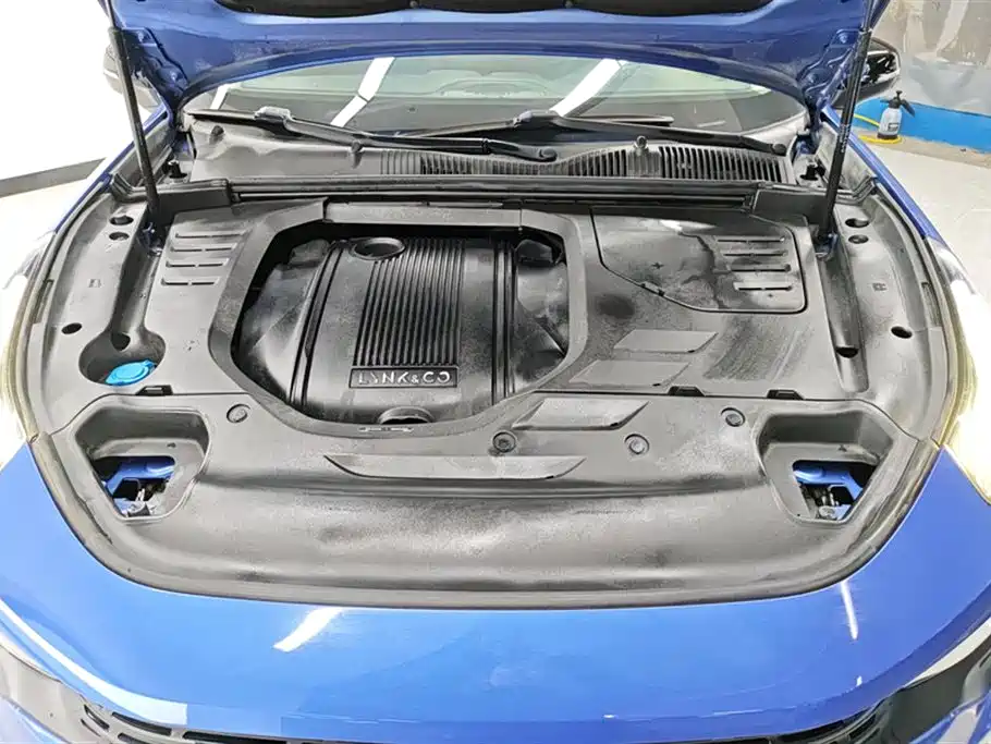 Lynk & Co 02 2018 1.5T DCT 2WD Power Pro Edition China V фото 10