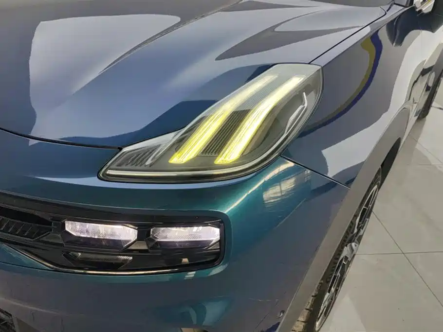 Lynk & Co 06 2020 1.5T Halo фото 5