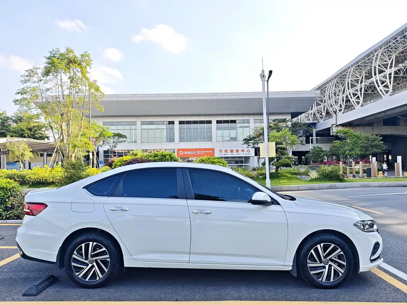Volkswagen Lavida 2023 280TSI DSG Comfort Edition фото 5