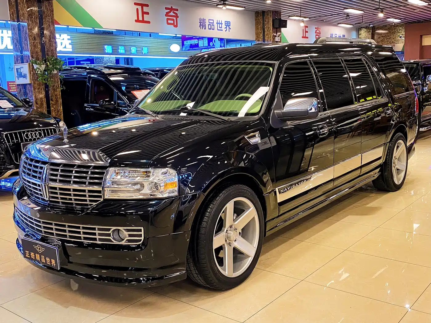 Lincoln Navigator 2010 5.4L AWD фото 3