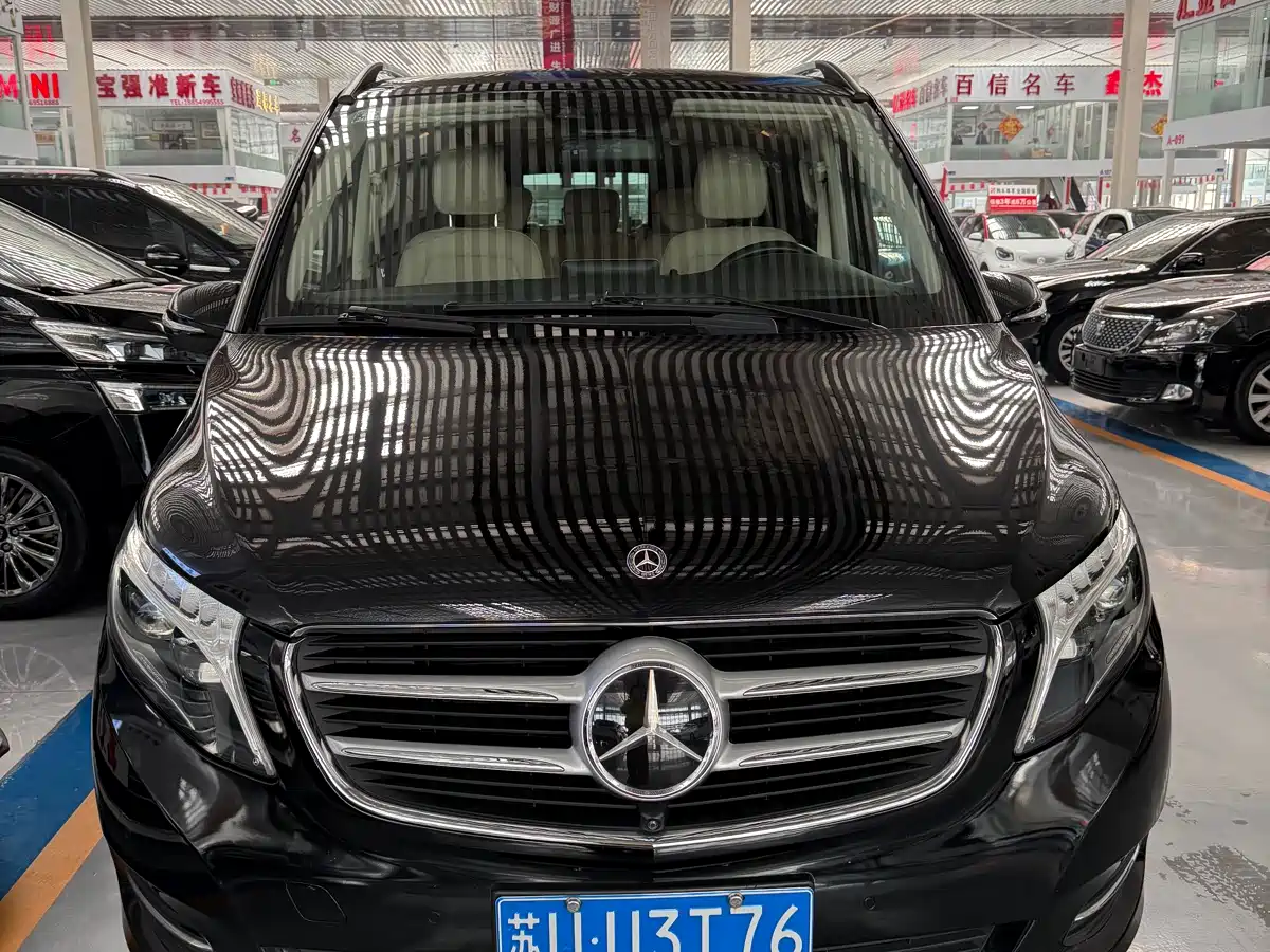 Mercedes-Benz V-Class 2018 V 260 L Premium Long Wheelbase Edition China VI