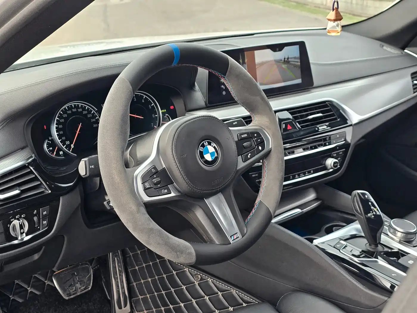 BMW 5 Series (Import) 2018 525i M Sport Package фото 5