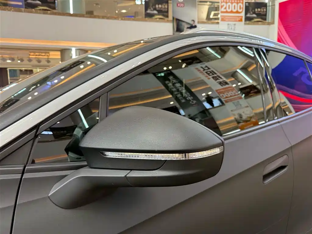 VOLKSWAGEN ID.4 CROZZ