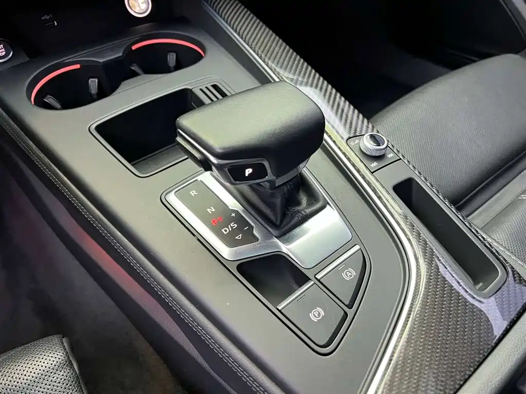 Audi A4L 2022 40 TFSI Luxury Dynamic фото 20