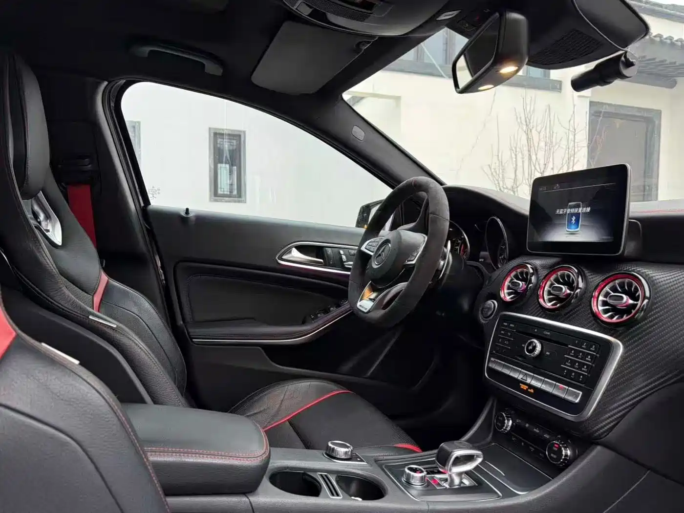 Mercedes-Benz GLA AMG 2017 Model AMG GLA 45 4MATIC Night Thunder Limited Edition фото 6