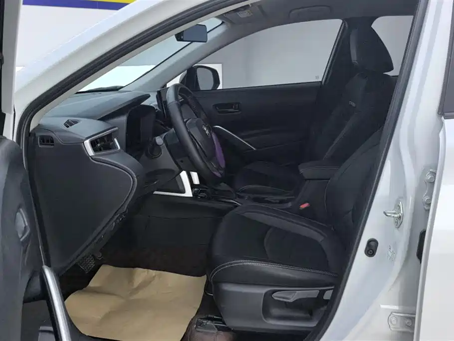 Toyota Corolla Cross 2023 Hybrid 2.0L Pioneer Edition фото 9