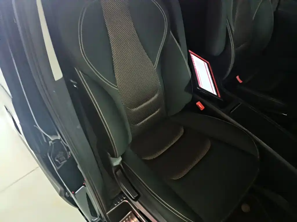 JAC Refine M3 2024 2023 PLUS 1.5T 7/8-seater Smart Connect Edition