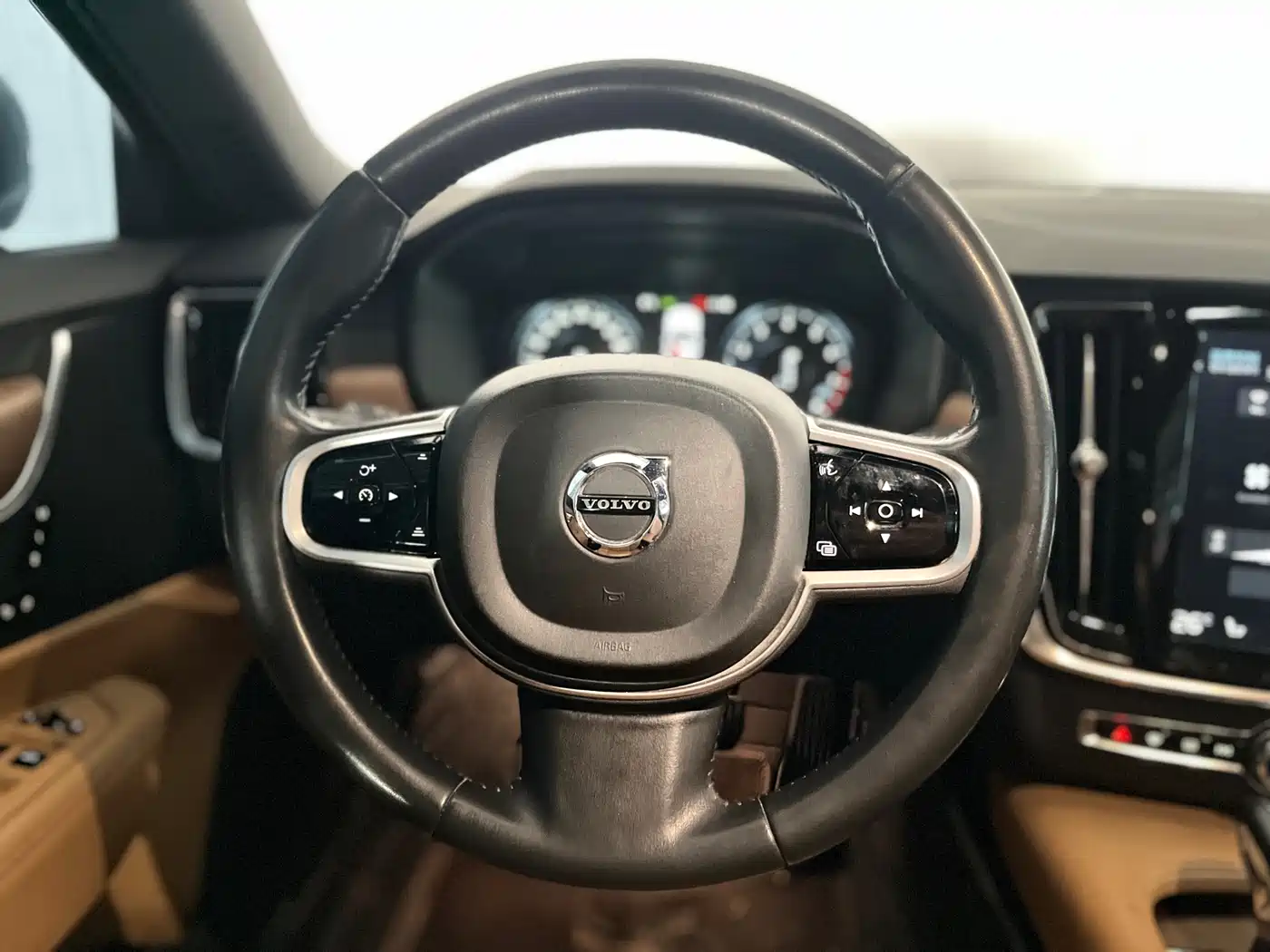 Volvo S90 (Import) 2016 T6 AWD Inscription фото 15