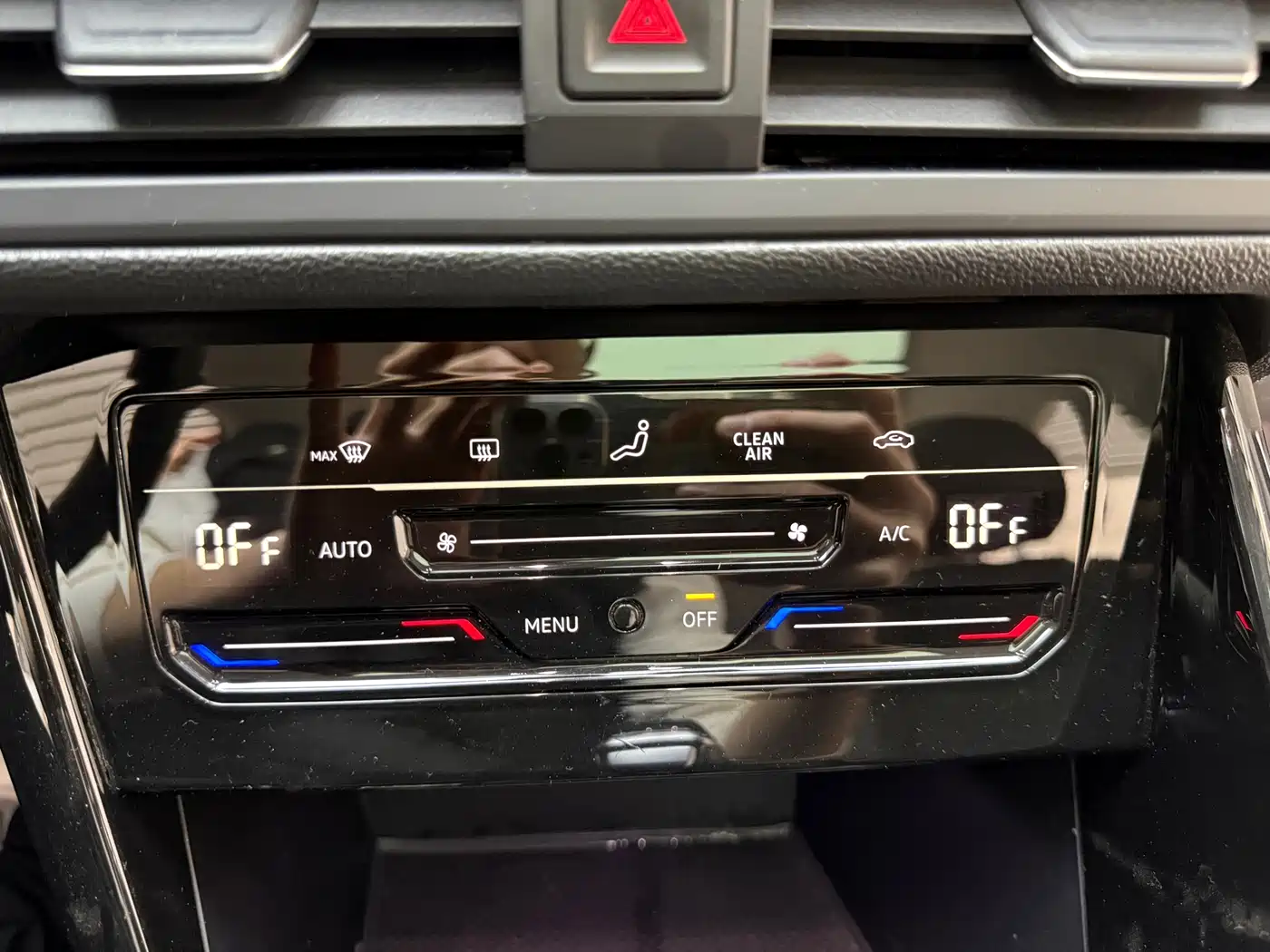Volkswagen Tayron 2022 280TSI 2WD Luxury Smart Connect Edition фото 17