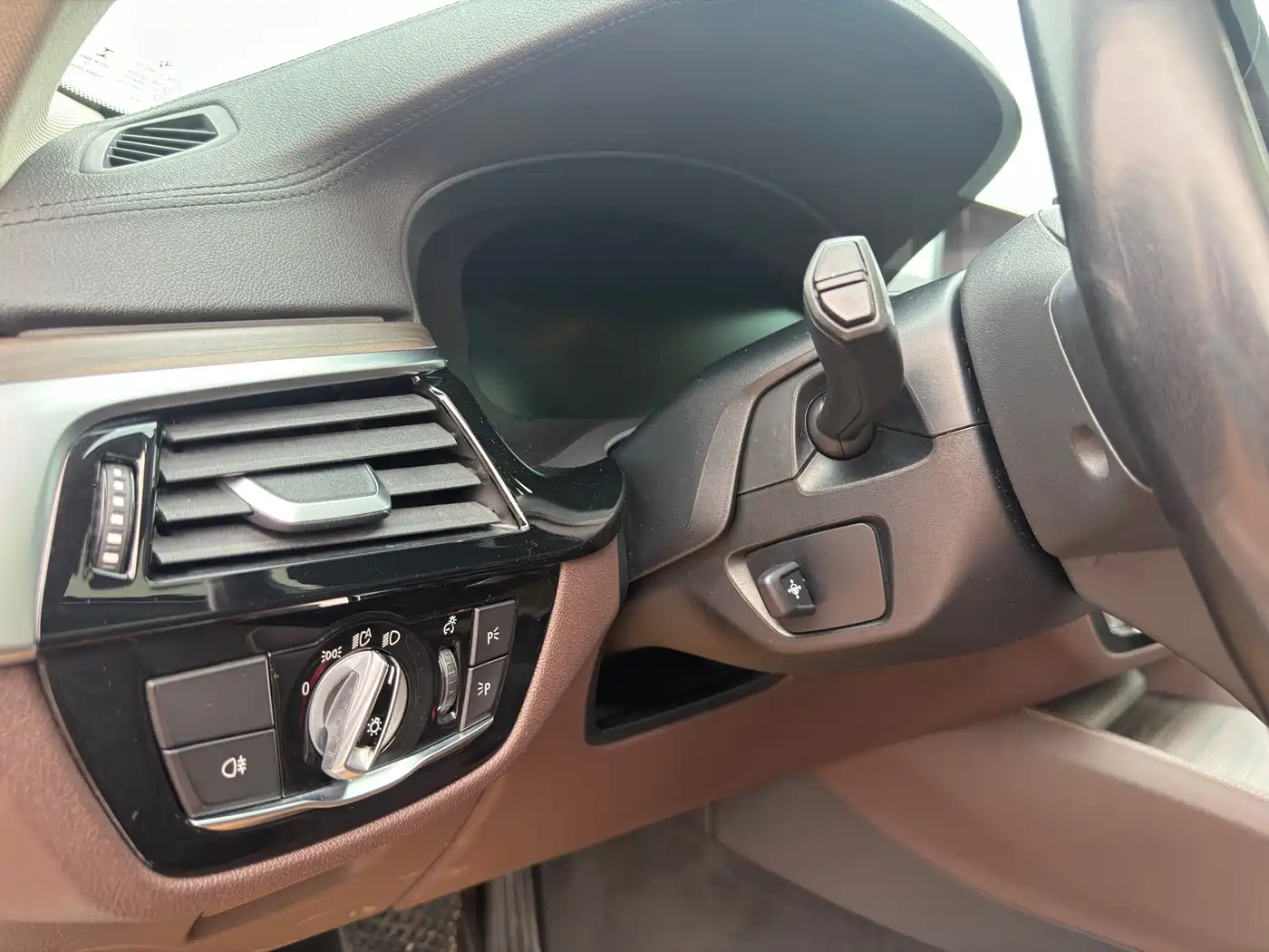 BMW 5 Series New Energy 2019 Facelift 530Le Luxury Package фото 21