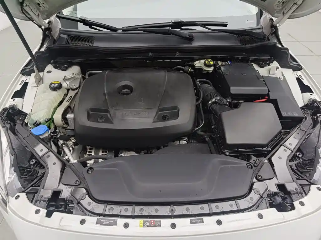 Photo 6 - Volvo V40
