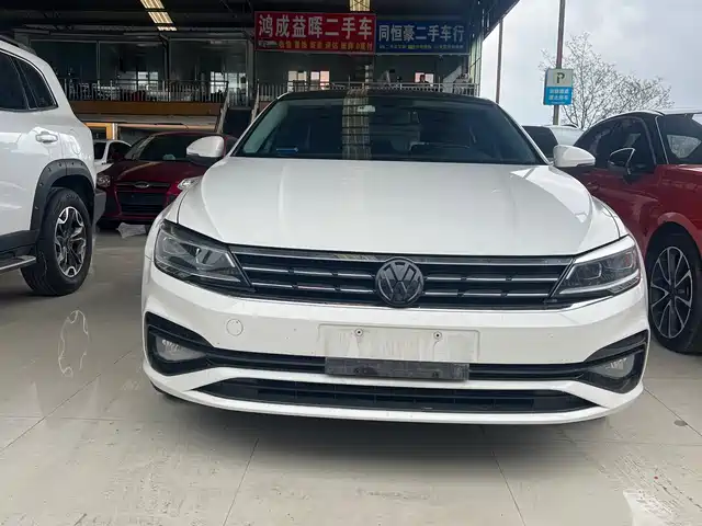 VOLKSWAGEN LINGDU