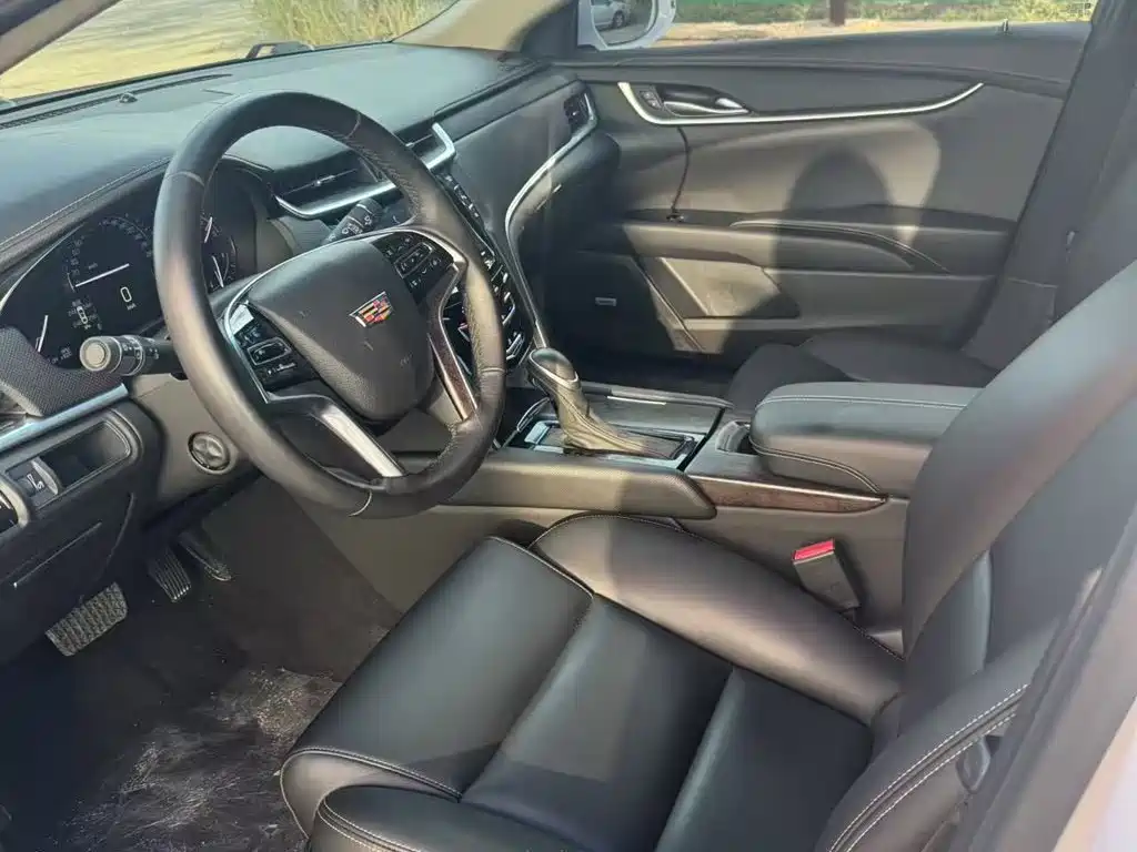 صورة 8 - Cadillac XTS