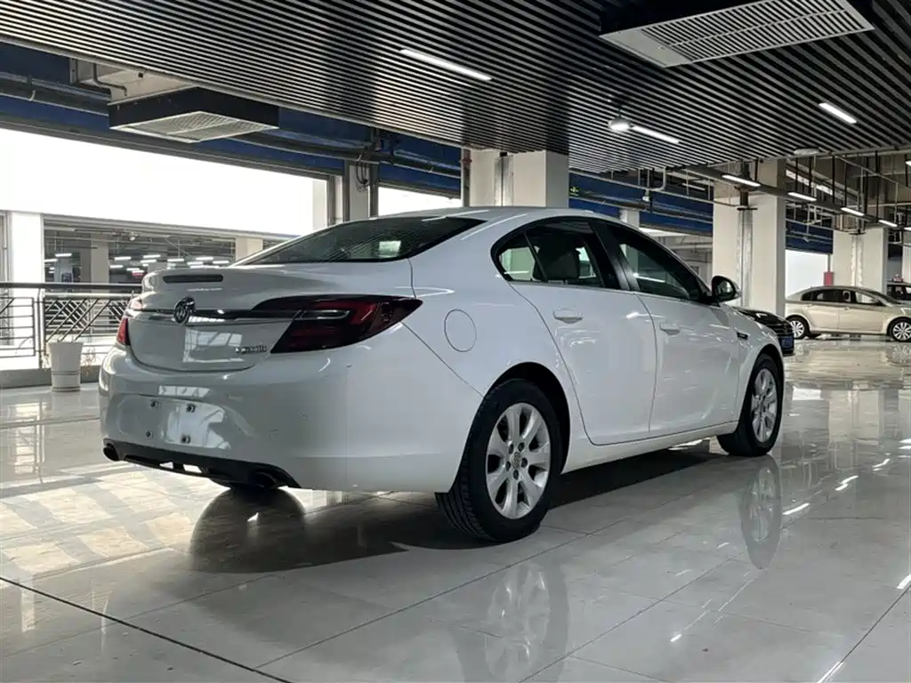 Buick Regal 2015 2.0L Leading Fashion Model фото 11