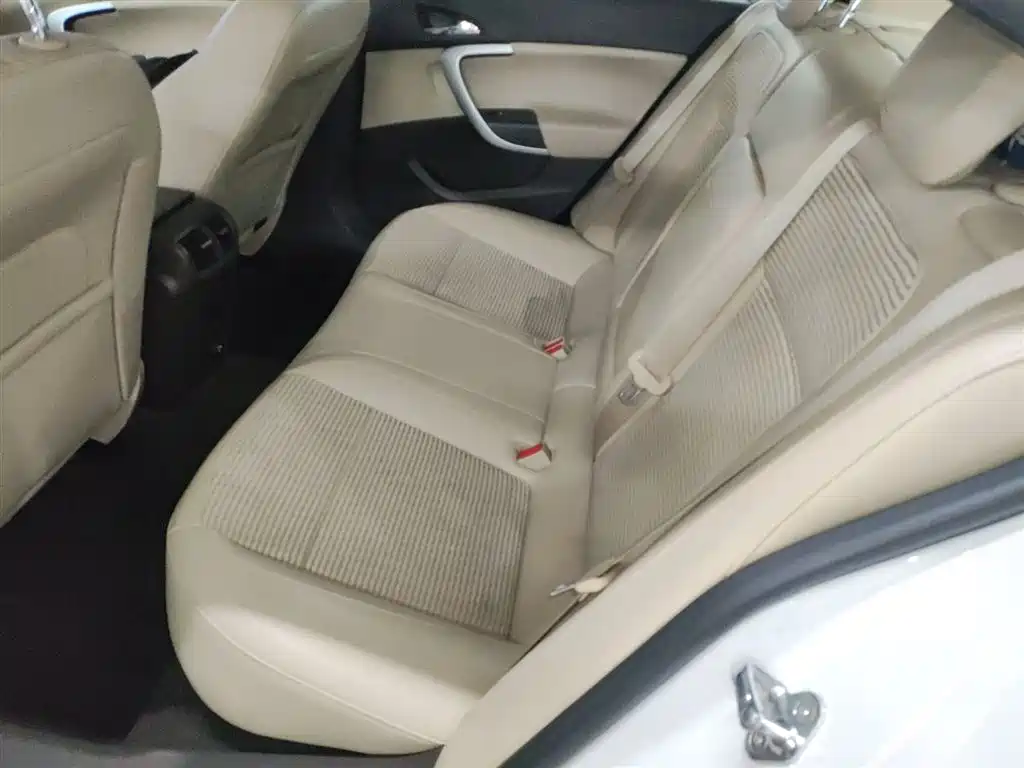 Buick Regal 2015 2.0L Leading Fashion Model фото 19