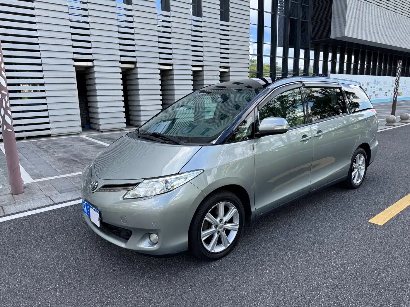 Toyota Previa 2009 2006 Model 2.4L 7-Seater Luxury Edition