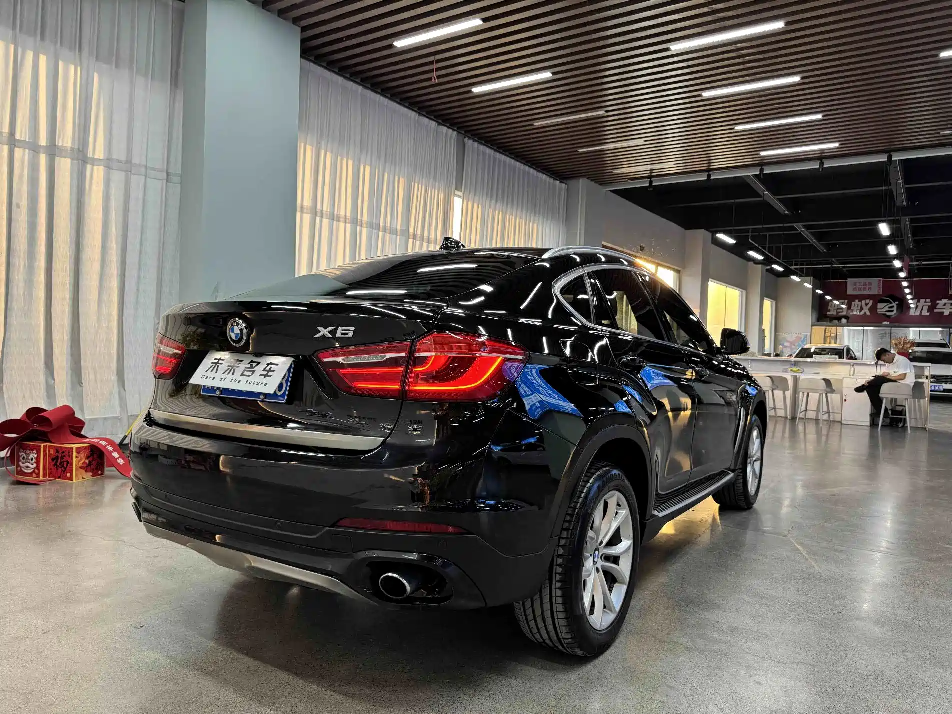 Photo 16 - BMW X6