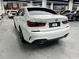 Photo 15 - BMW 3 Series