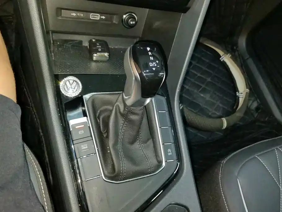 Volkswagen Tiguan L 2025 2025 Model 300TSI Auto 2WD Dragon Edition
