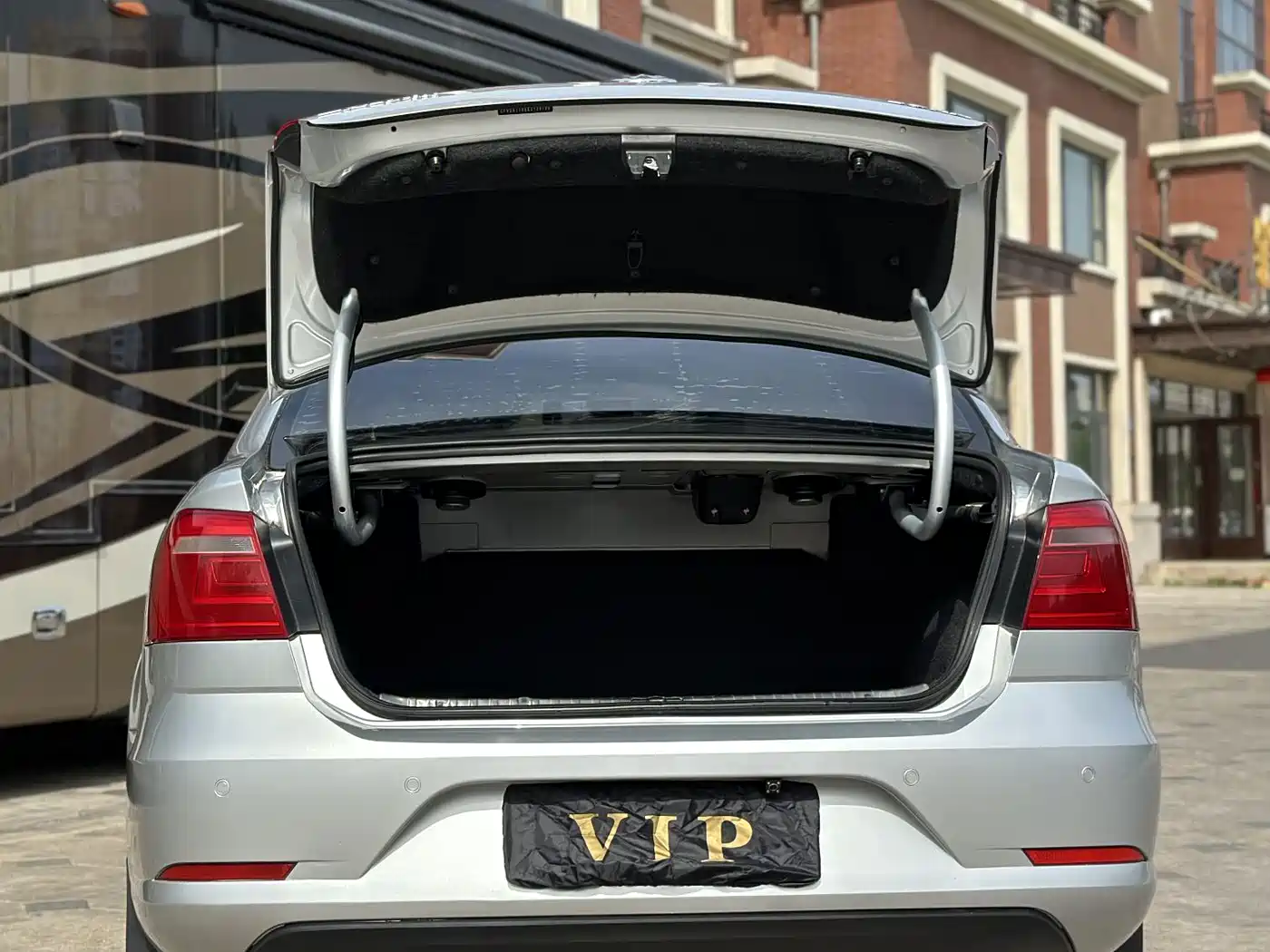 Volkswagen Bora 2014 1.6L Manual Fashion фото 16