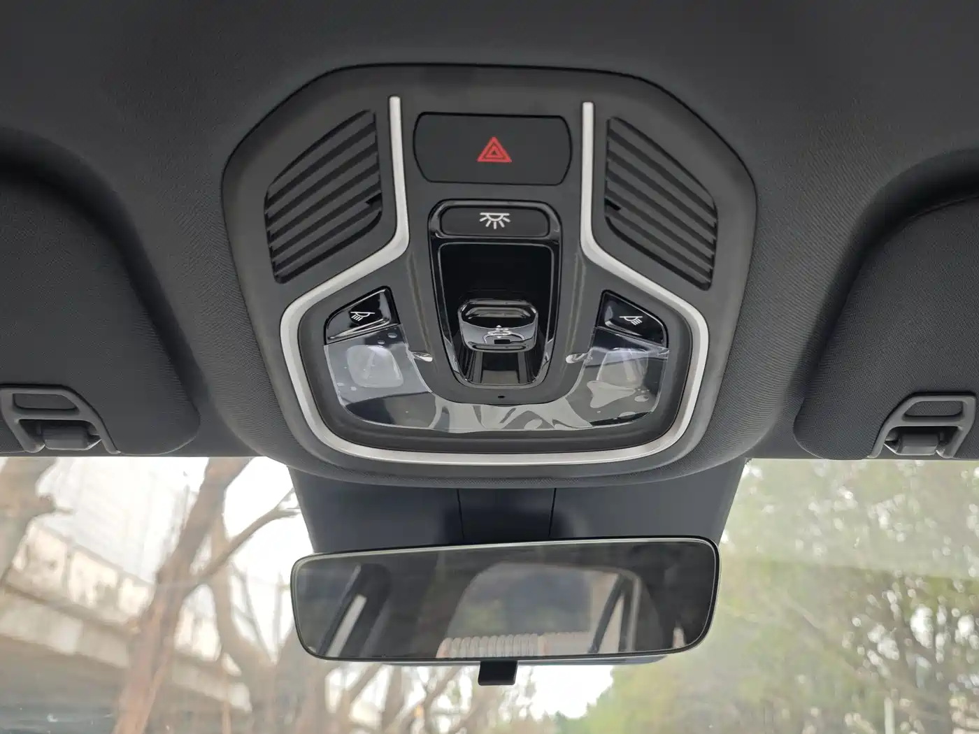 Geely Galaxy Galaxy Starship 7 EM-i 2025 120km Navigation Edition фото 13