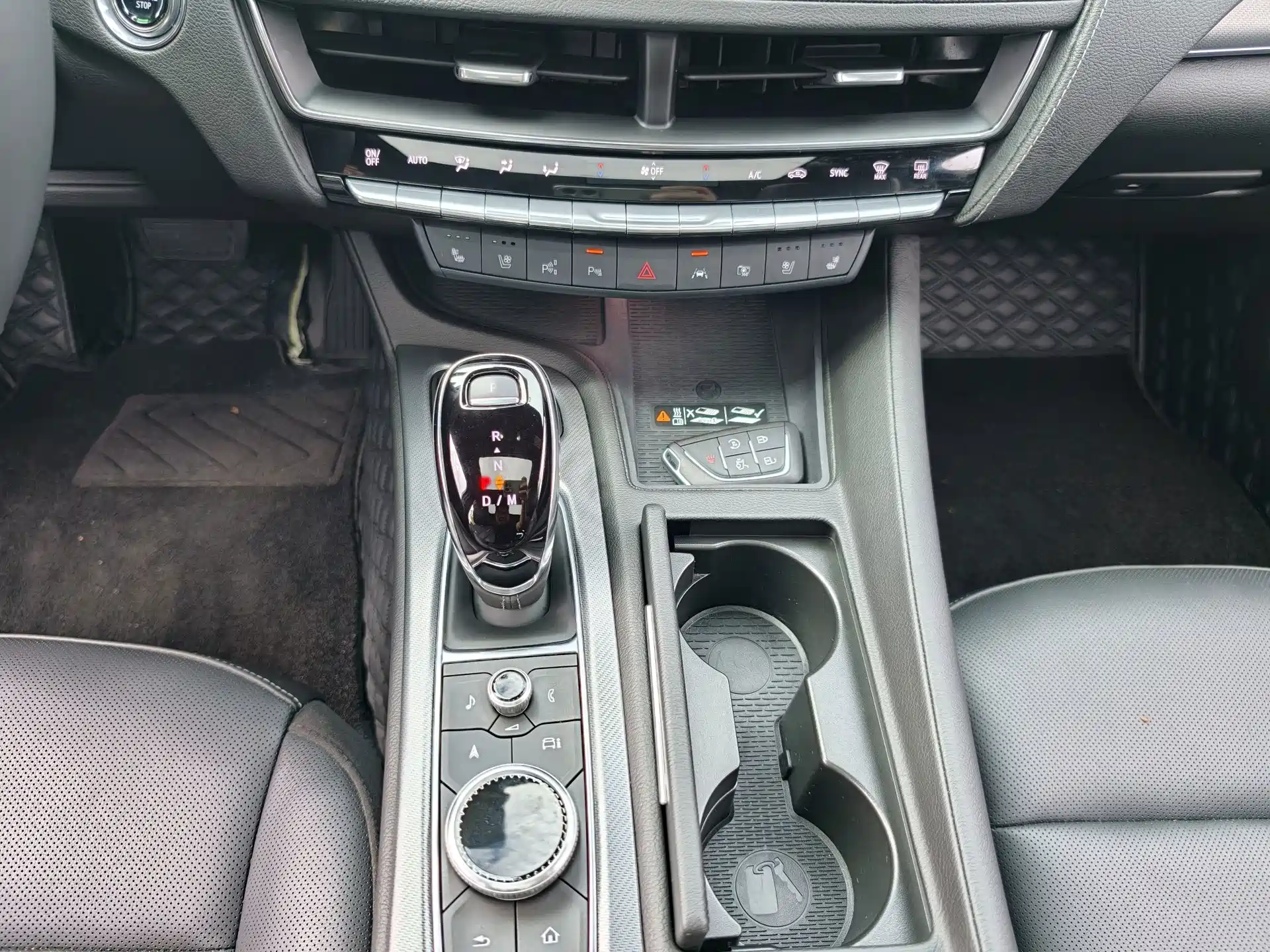Фото 15 - Cadillac CT5