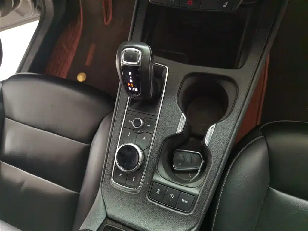 Cadillac XT4 2018 28T FWD Leading Edition фото 14