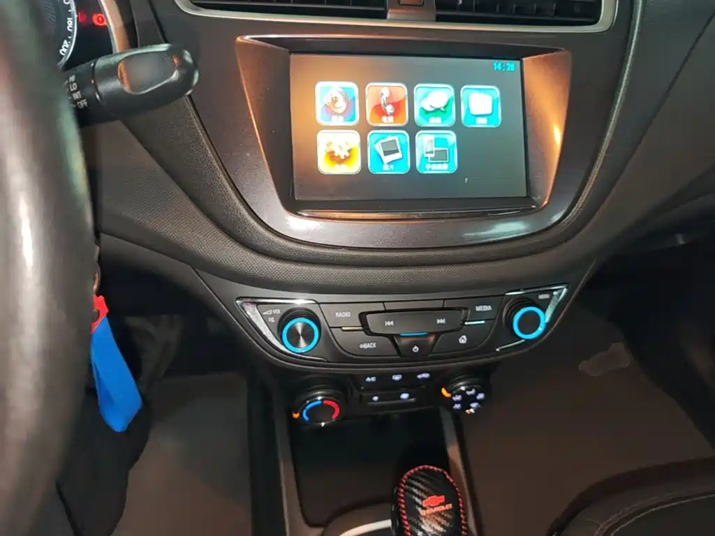 Chevrolet Lova RV 2016 2016 1.5L Automatic Fun Edition