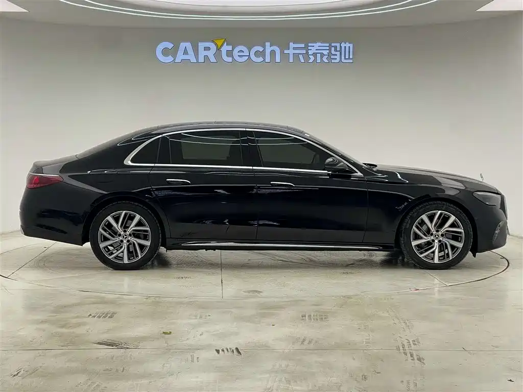 Mercedes-Benz E-Class 2024 E 300 L Fashion фото 4