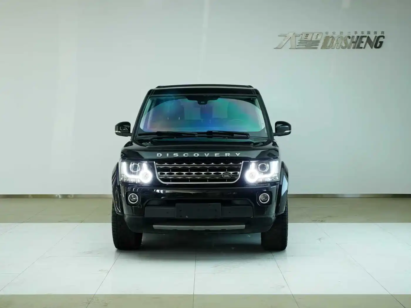 Land Rover Discovery 2016 3.0 SC V6 HSE фото 2