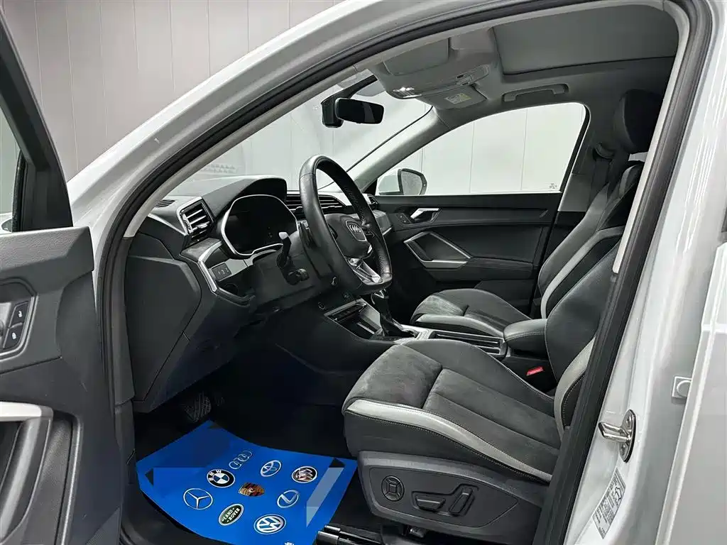 Audi Q3 2022 35 TFSI Fashion Dynamic фото 10