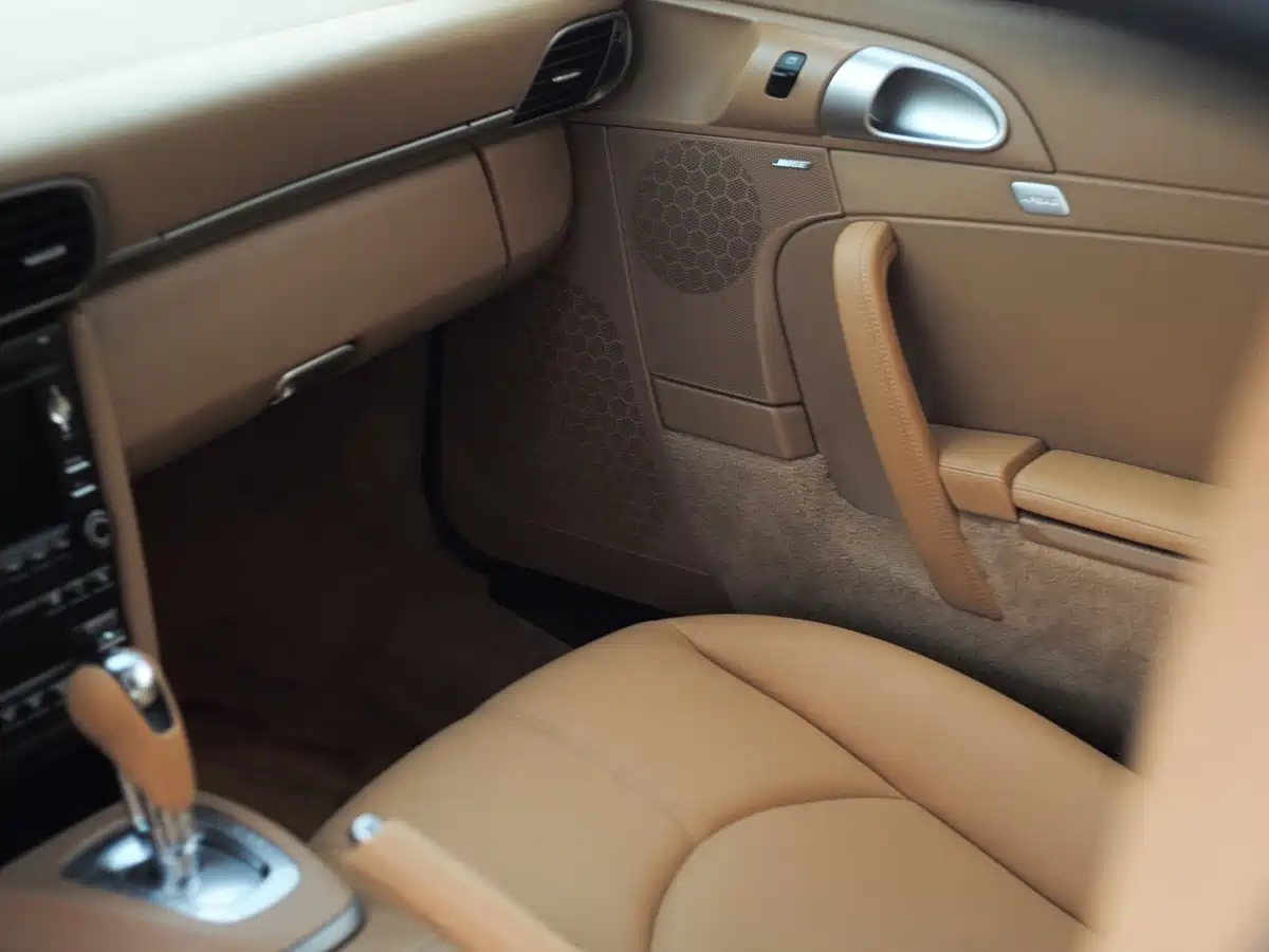 Porsche 911 2010 Carrera 3.6L фото 29
