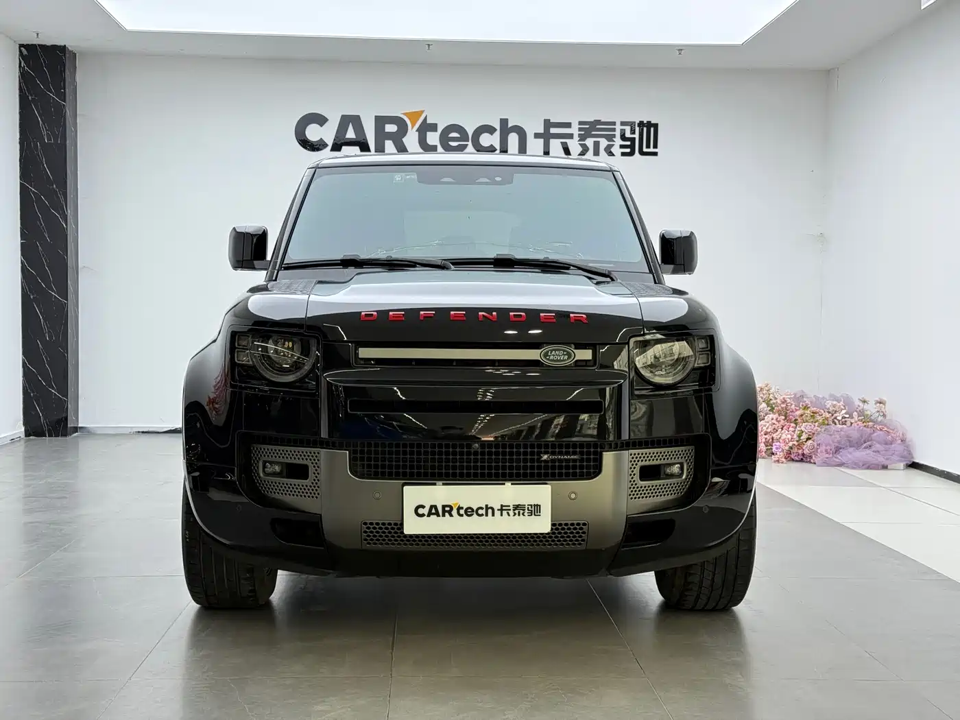 Land Rover Defender 2023 Model 110 3.0T P400 X-DYNAMIC HSE фото 2
