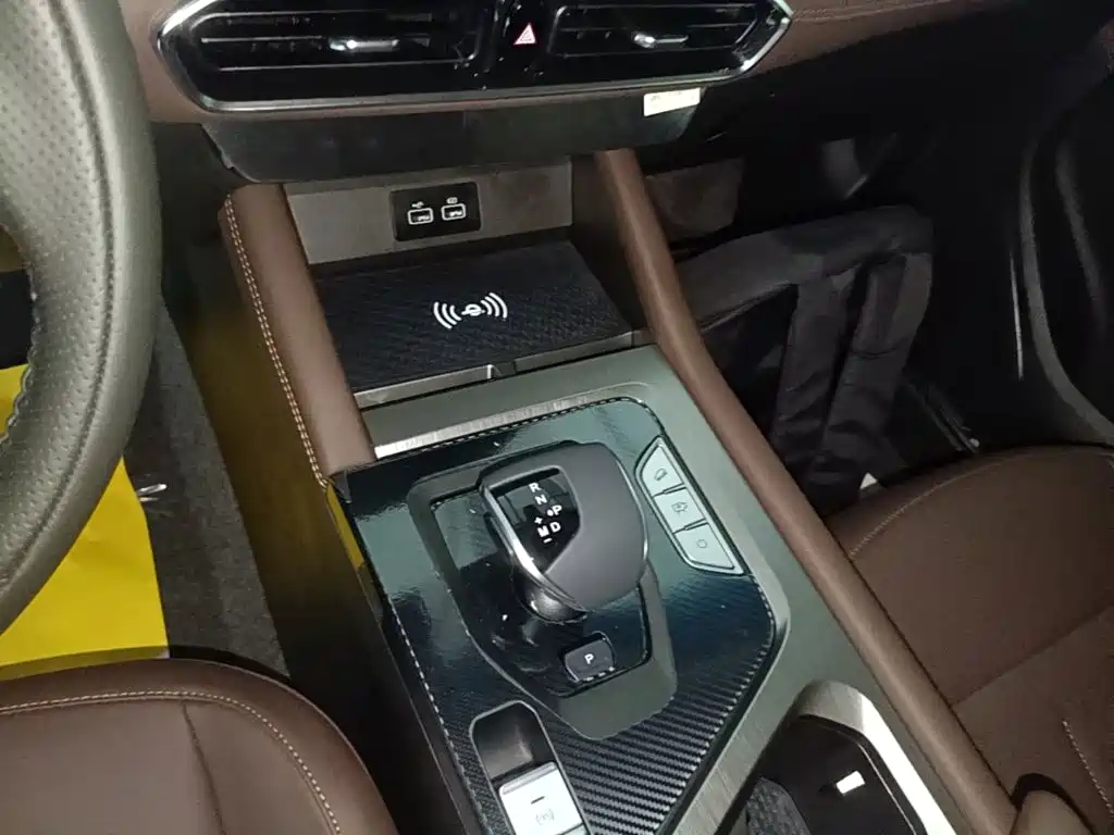 Jetour X95 2025 2023 1.6T DCT Era Edition 7-seater