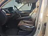 Фото 7 - Volvo XC90