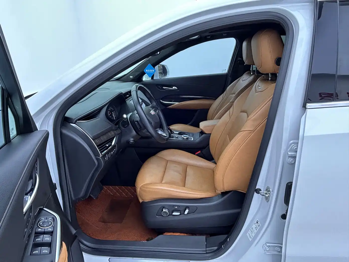 Cadillac XT4 2021 28T AWD Platinum Edition фото 7