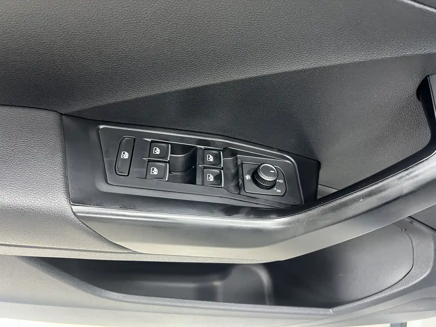 Volkswagen T-Roc, миниатюра 20
