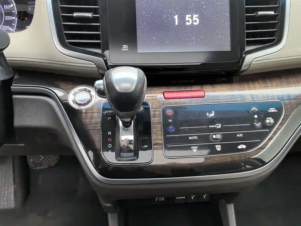 Honda Odyssey 2017 2.4L Luxury Edition фото 13